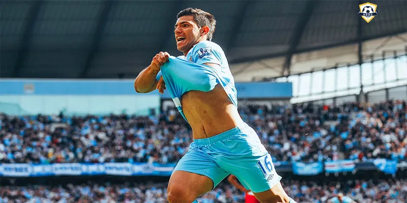 Agüero ăn mừng bàn thắng vào lưới QPR mùa 2011–12